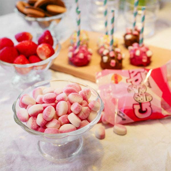 BUBS Godis: Sour Strawberry Vanilla Goody Ovals (3.17oz)