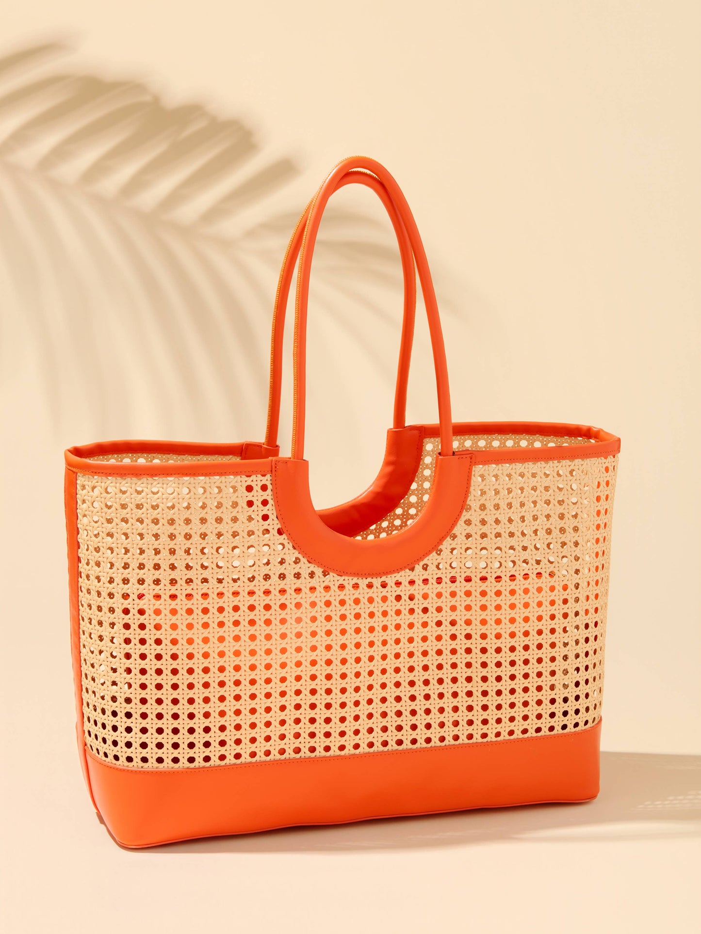 LYRA TOTE